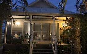 Lakeside Bungalow